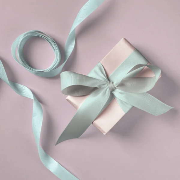 WHITE RIBBON - Image 4